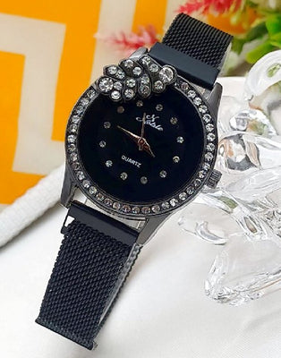 Noble Leaf Magnet Chain Fashion Watch for Ladies - Black (DZ16068)