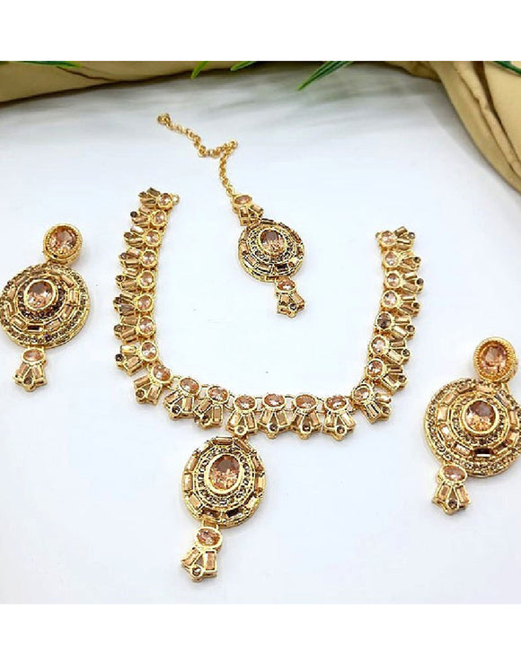 Elegant Golden Jewelry Set with Earrings & Tikka (DZ16700)