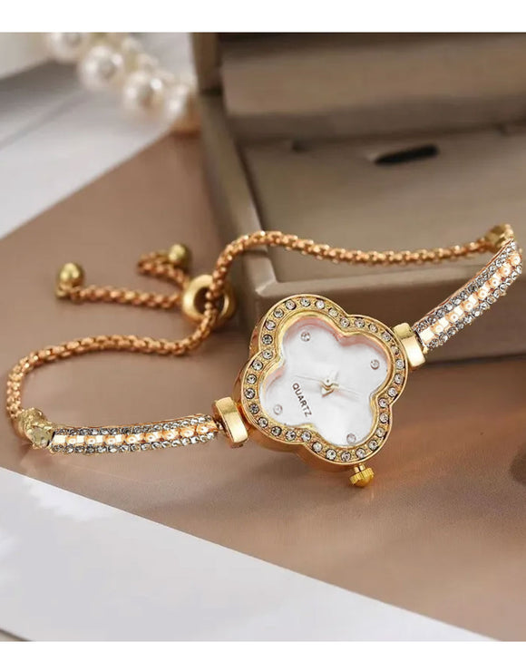 Trendy Four Leaf Clover Bracelet Watch for Girls (DZ17872)