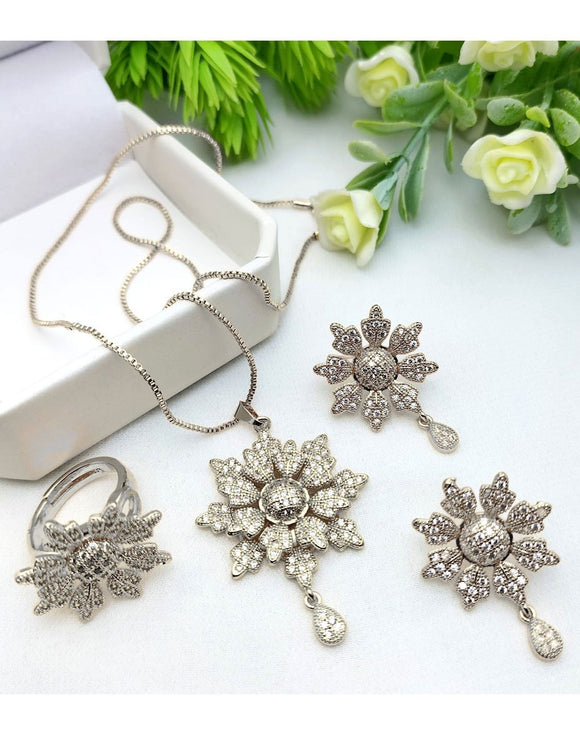 Adorable Floral Design Silver Locket Set with Earrings & Ring (DZ17873)